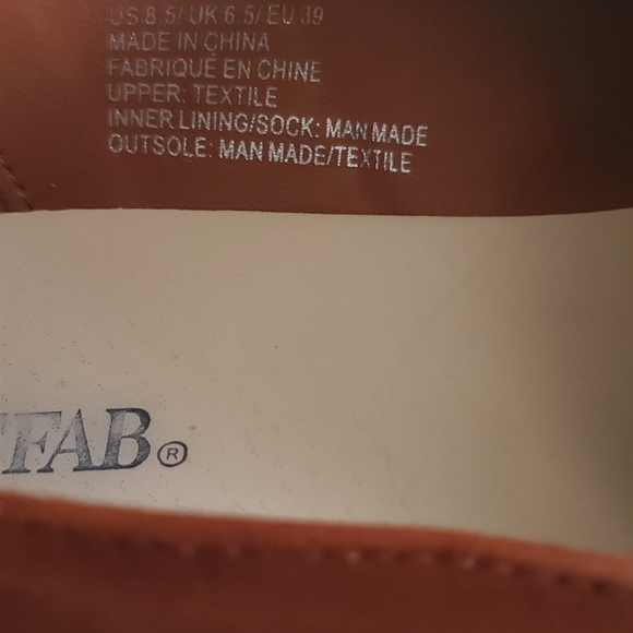 Shoes - Picture 5 of 6